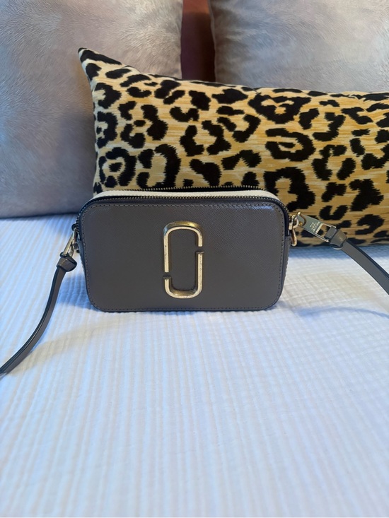Marc Jacobs Handbags - Marc Jacobs Gray Saffiano Snapshot Crossbody with Gold Hardware